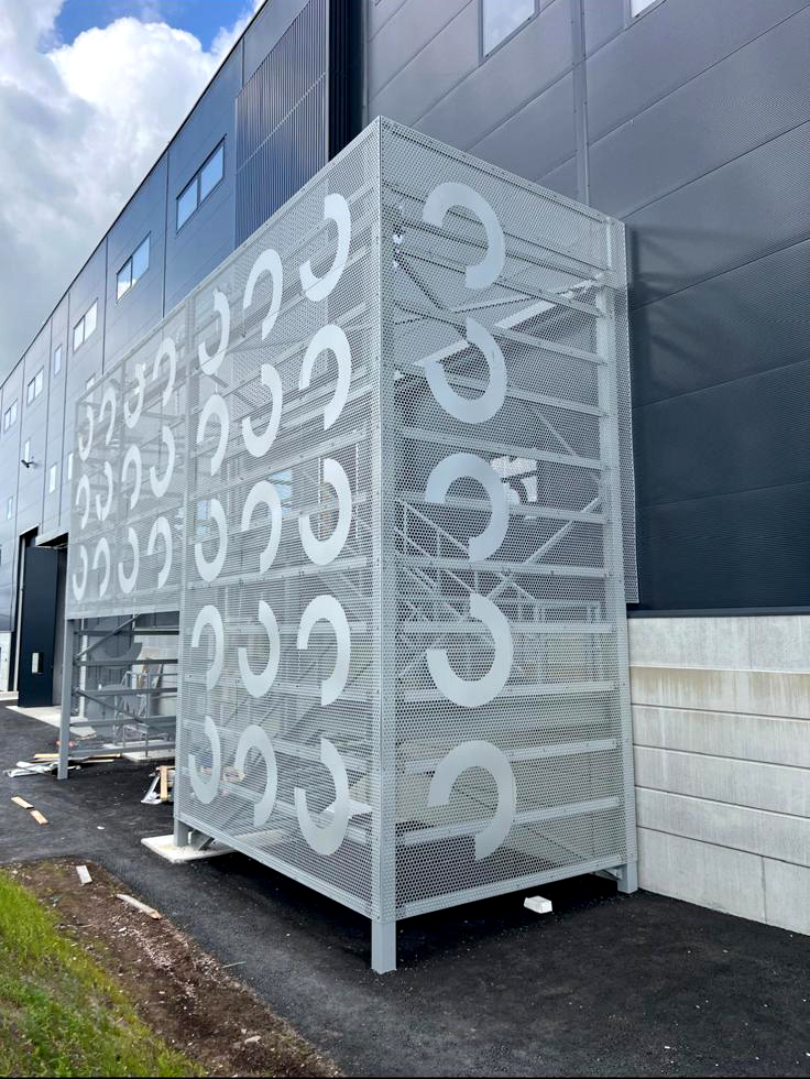 You are currently viewing Erikoisperforoitua alumiinia Honkajoelle – laserleikkaus kovassa testissä